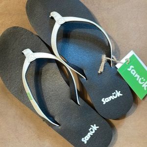 Sanuk Yoga Joy flip flops